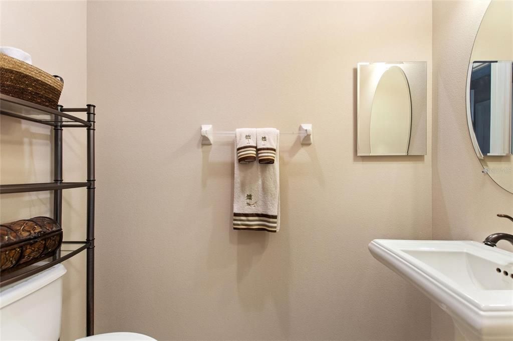 Activo con contrato: $398,500 (2 camas, 2 baños, 2343 Pies cuadrados)