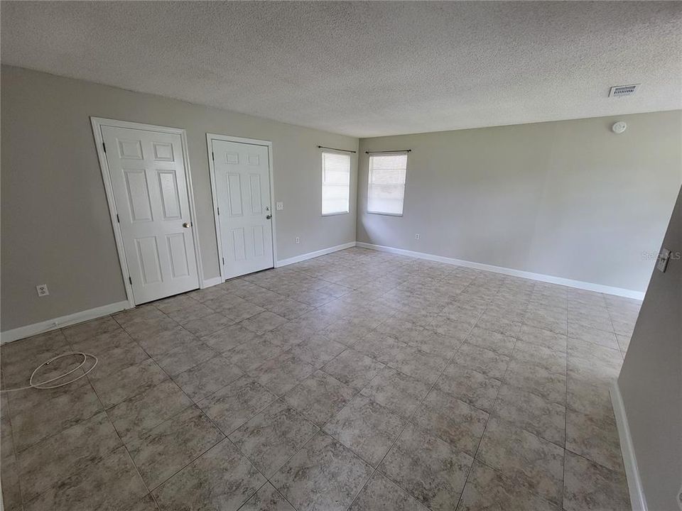 En Venta: $450,000 (4 camas, 0 baños, 1813 Pies cuadrados)