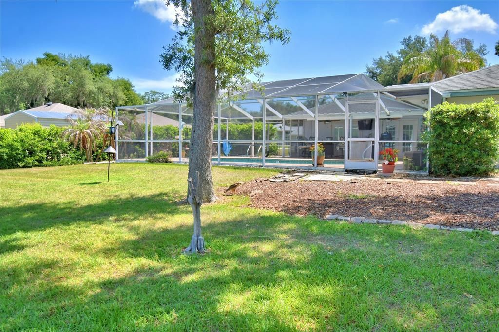 Под контрактом: $389,900 (3 спален, 2 ванн, 2161 Квадратных фут)