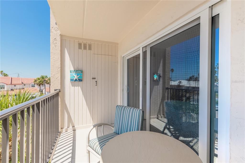 For Sale: $269,000 (2 beds, 2 baths, 1013 Square Feet)