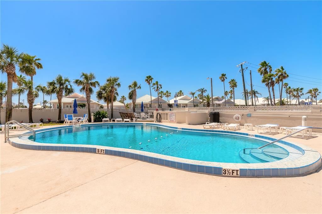 For Sale: $269,000 (2 beds, 2 baths, 1013 Square Feet)