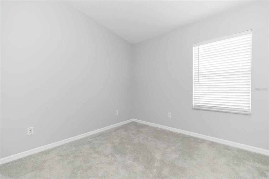 Active With Contract: $219,900 (3 beds, 2 baths, 1387 Square Feet)