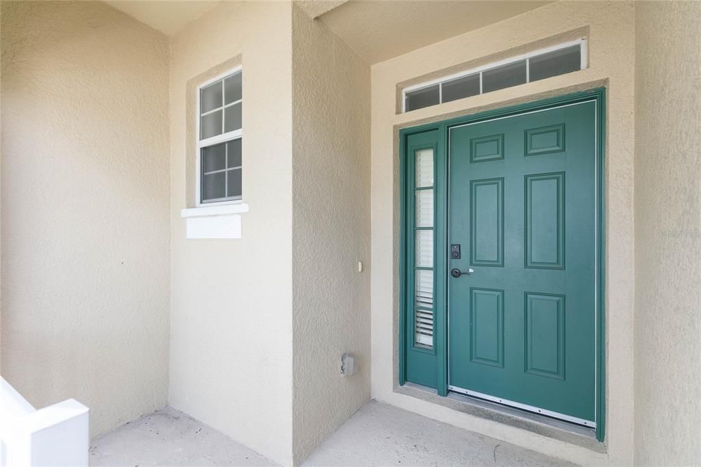 Active With Contract: $219,900 (3 beds, 2 baths, 1387 Square Feet)