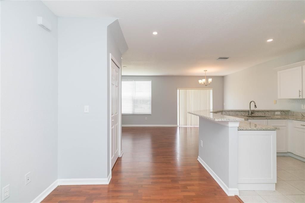 Active With Contract: $219,900 (3 beds, 2 baths, 1387 Square Feet)