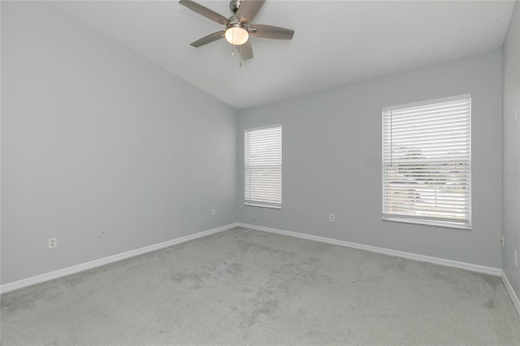 Active With Contract: $219,900 (3 beds, 2 baths, 1387 Square Feet)