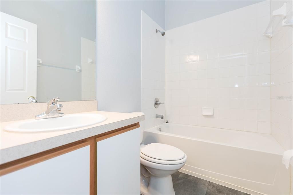 Active With Contract: $219,900 (3 beds, 2 baths, 1387 Square Feet)