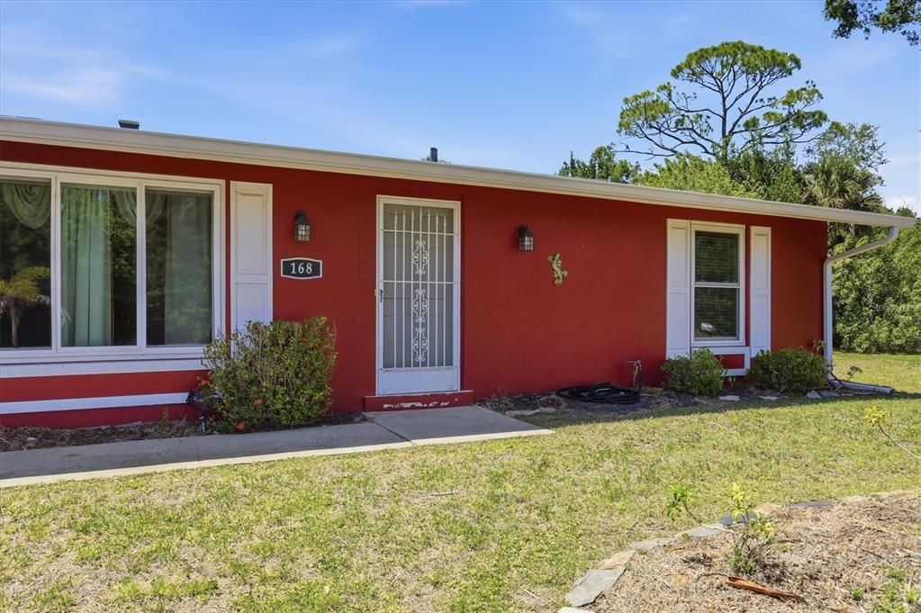 Activo con contrato: $219,900 (2 camas, 2 baños, 931 Pies cuadrados)