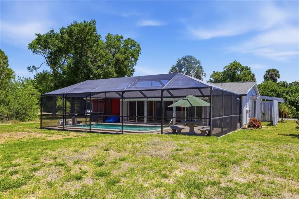 Activo con contrato: $219,900 (2 camas, 2 baños, 931 Pies cuadrados)