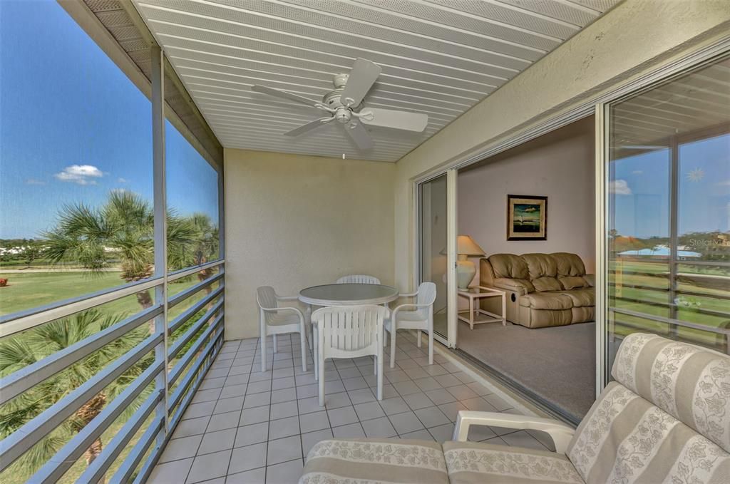 For Sale: $210,000 (2 beds, 2 baths, 997 Square Feet)