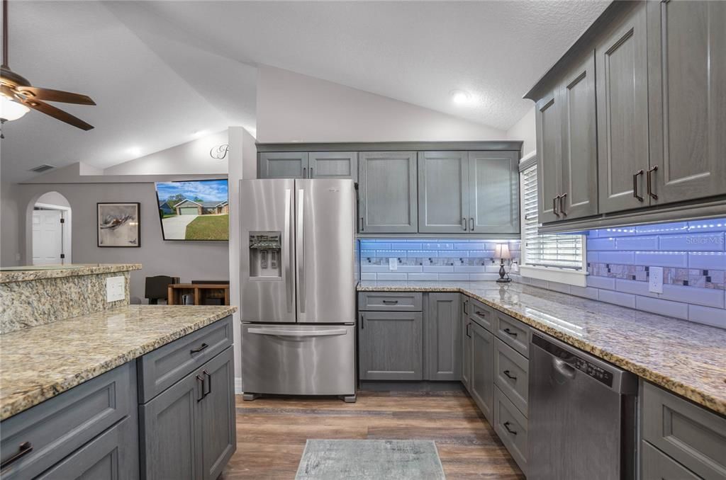 For Sale: $370,000 (4 beds, 3 baths, 2079 Square Feet)