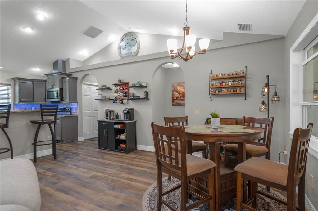 For Sale: $370,000 (4 beds, 3 baths, 2079 Square Feet)