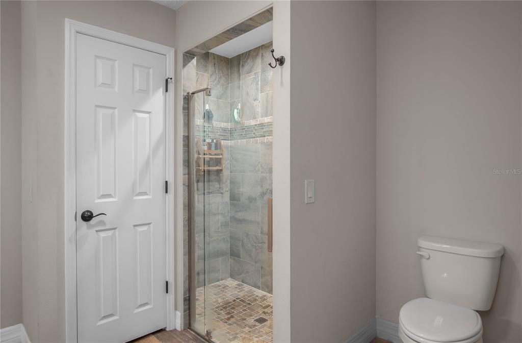 For Sale: $370,000 (4 beds, 3 baths, 2079 Square Feet)