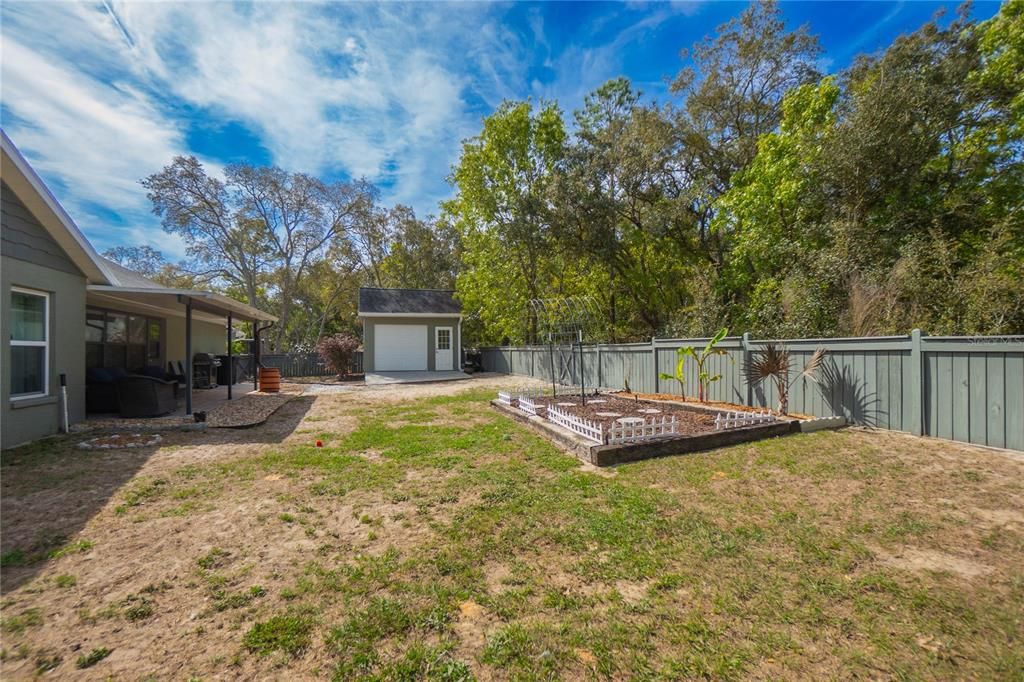 For Sale: $370,000 (4 beds, 3 baths, 2079 Square Feet)