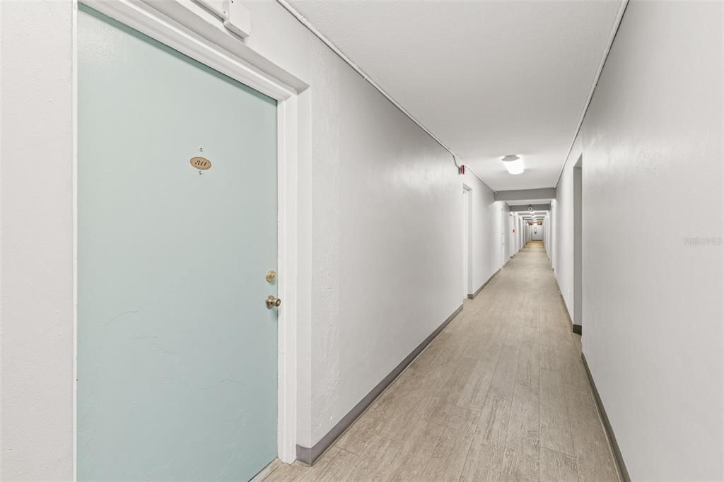 For Sale: $130,000 (2 beds, 2 baths, 972 Square Feet)
