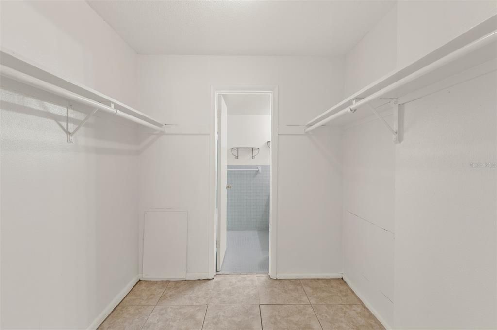 For Sale: $130,000 (2 beds, 2 baths, 972 Square Feet)