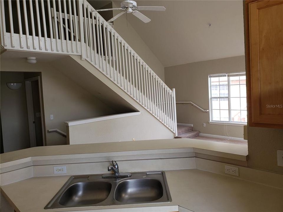 For Rent: $1,895 (2 beds, 2 baths, 1255 Square Feet)
