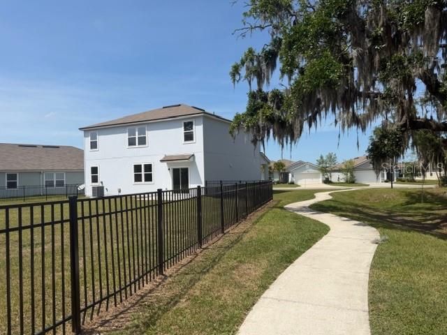 For Sale: $410,000 (5 beds, 3 baths, 2499 Square Feet)