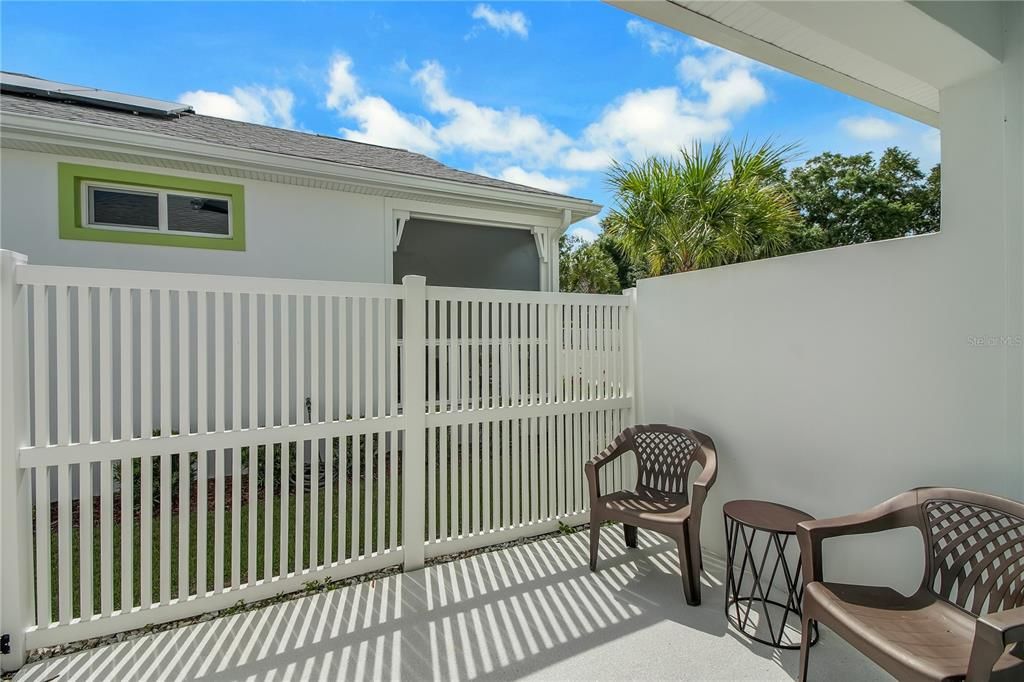 For Sale: $300,000 (3 beds, 2 baths, 1634 Square Feet)