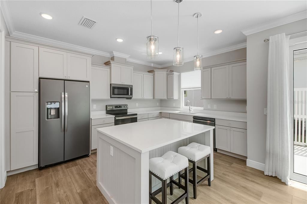 For Sale: $300,000 (3 beds, 2 baths, 1634 Square Feet)