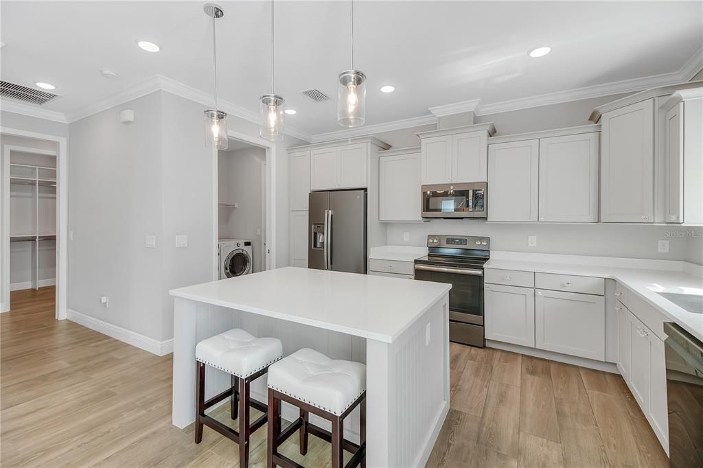 For Sale: $300,000 (3 beds, 2 baths, 1634 Square Feet)