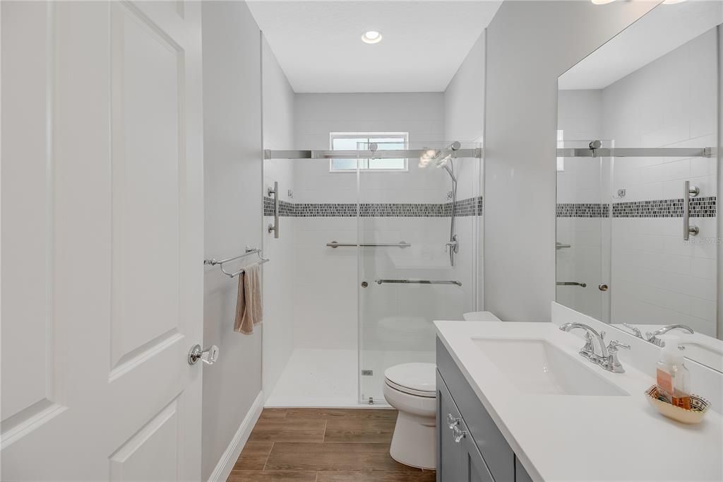 For Sale: $300,000 (3 beds, 2 baths, 1634 Square Feet)