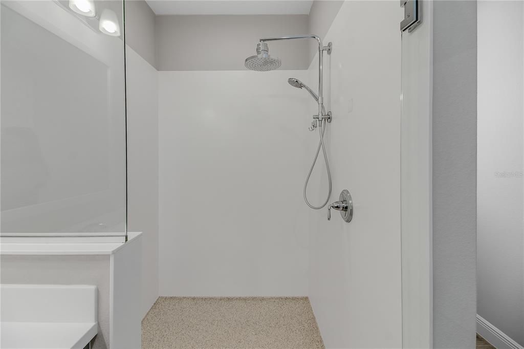 For Sale: $300,000 (3 beds, 2 baths, 1634 Square Feet)
