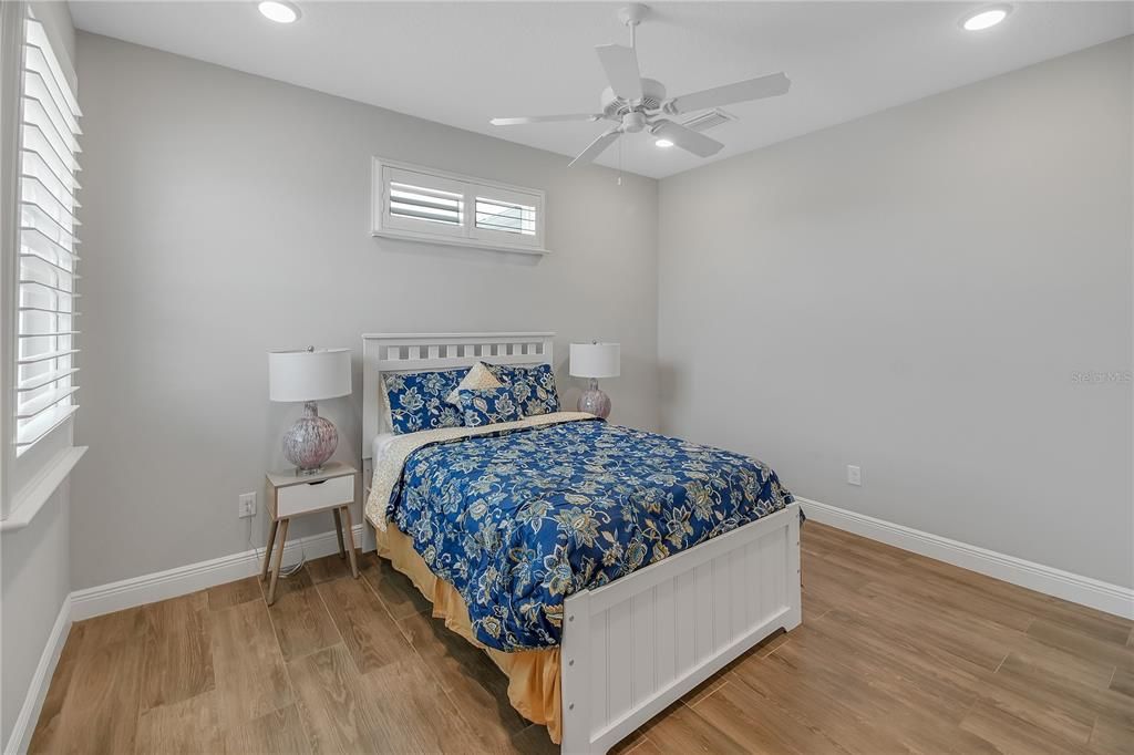 For Sale: $300,000 (3 beds, 2 baths, 1634 Square Feet)
