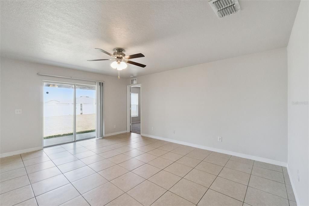 For Sale: $265,000 (3 beds, 2 baths, 1383 Square Feet)