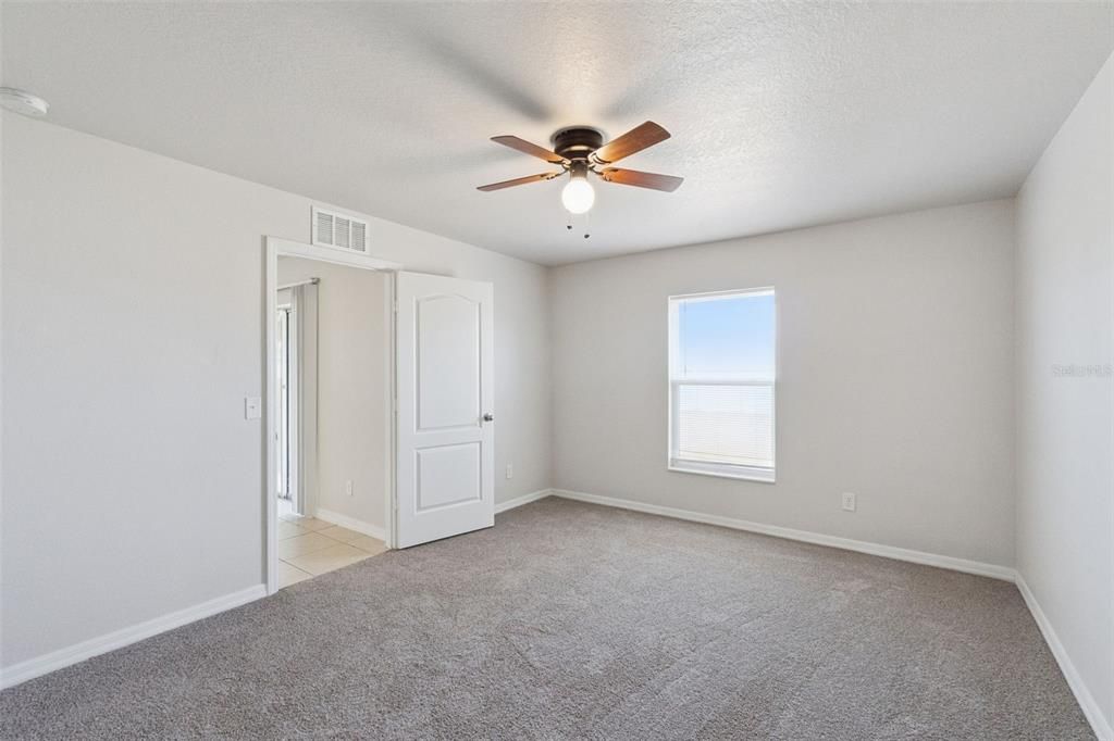 For Sale: $265,000 (3 beds, 2 baths, 1383 Square Feet)