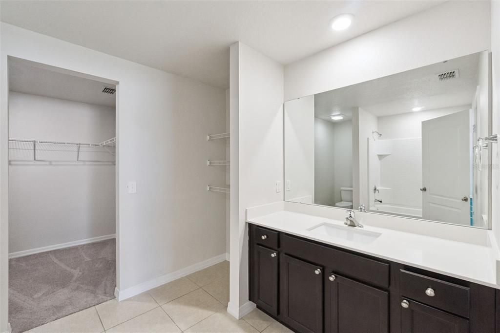 For Sale: $265,000 (3 beds, 2 baths, 1383 Square Feet)