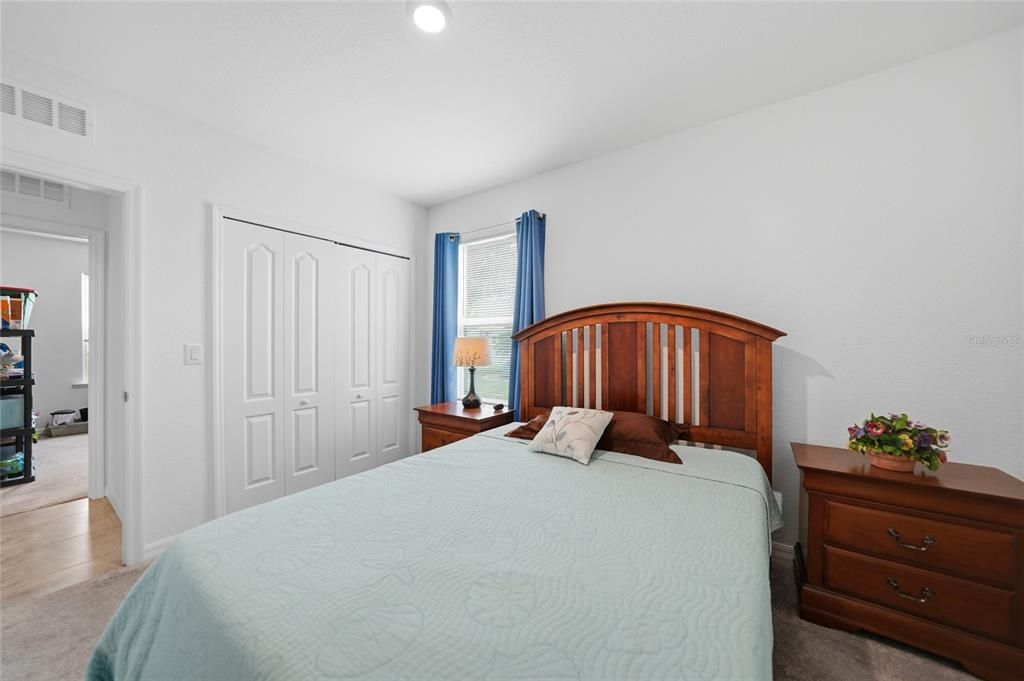 Activo con contrato: $299,900 (4 camas, 2 baños, 1865 Pies cuadrados)