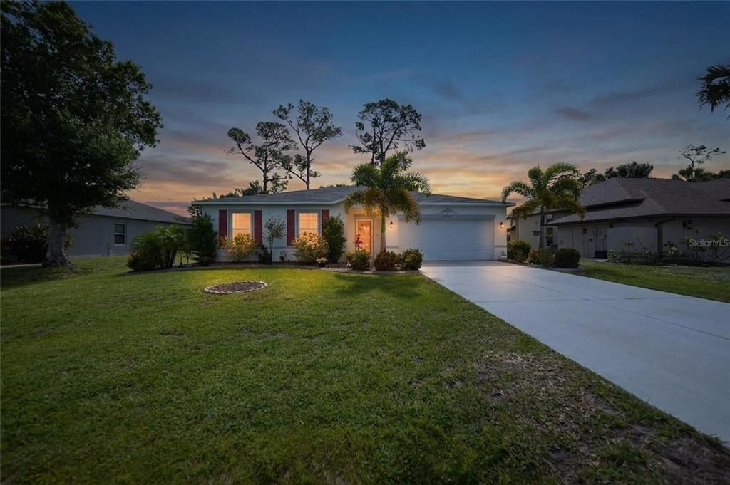 Activo con contrato: $299,900 (4 camas, 2 baños, 1865 Pies cuadrados)