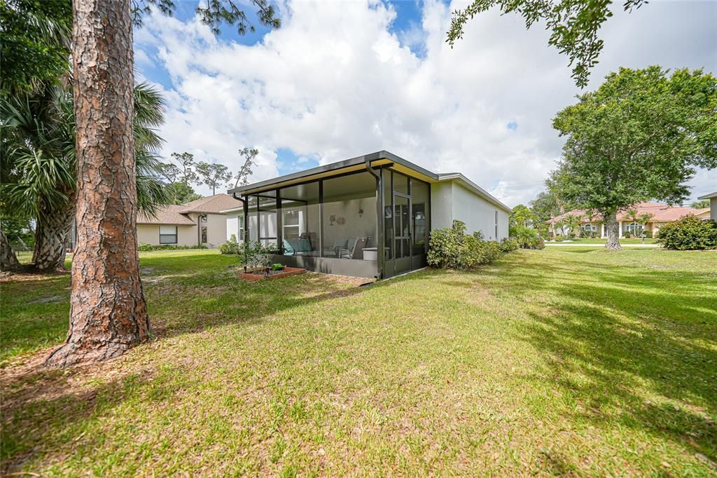 Activo con contrato: $299,900 (4 camas, 2 baños, 1865 Pies cuadrados)