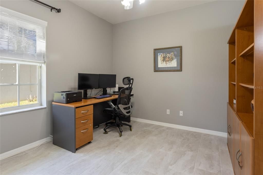 Activo con contrato: $648,500 (3 camas, 2 baños, 2176 Pies cuadrados)