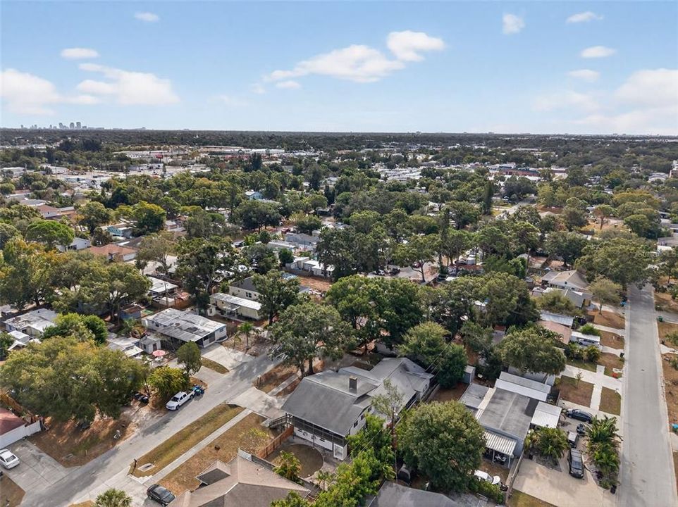 For Rent: $1,750 (2 beds, 1 baths, 957 Square Feet)