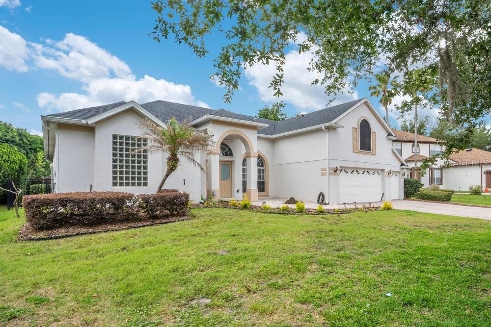 Activo con contrato: $720,000 (5 camas, 4 baños, 2796 Pies cuadrados)