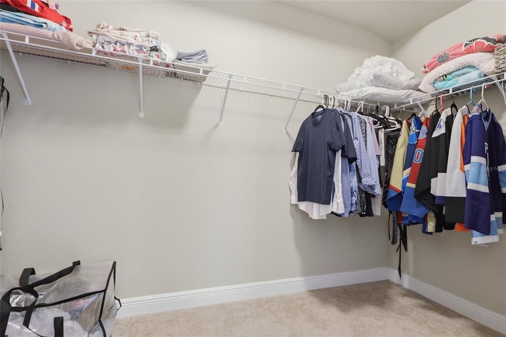 Activo con contrato: $499,900 (4 camas, 3 baños, 2641 Pies cuadrados)