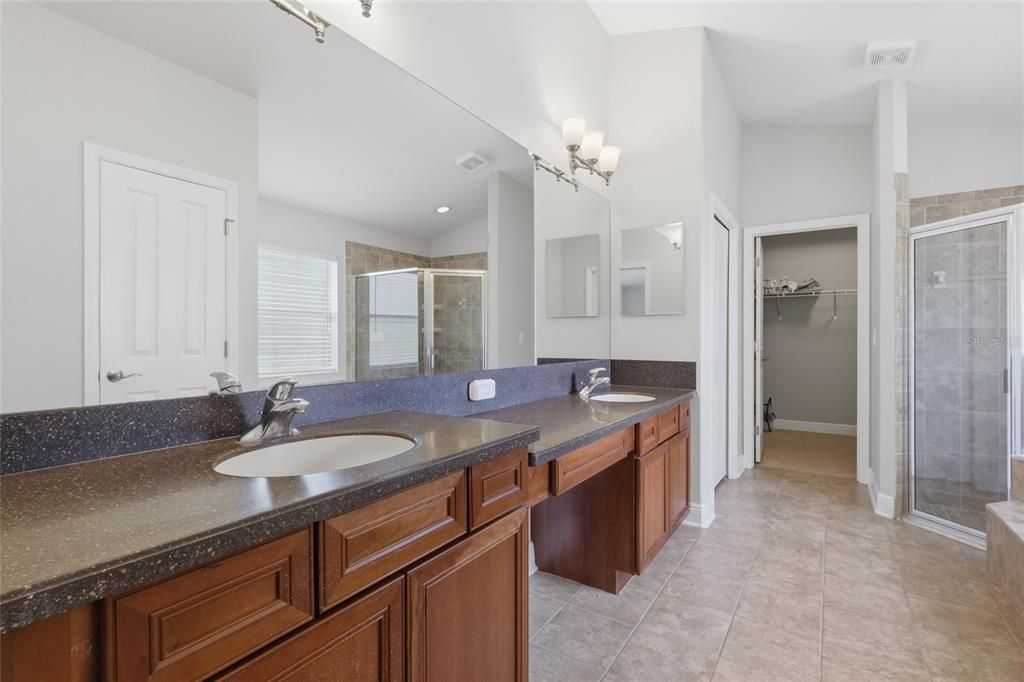 Activo con contrato: $499,900 (4 camas, 3 baños, 2641 Pies cuadrados)