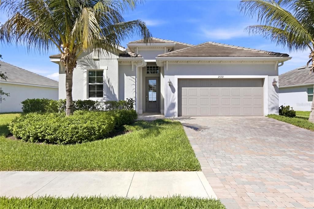 Active With Contract: $709,900 (4 beds, 3 baths, 2189 Square Feet)