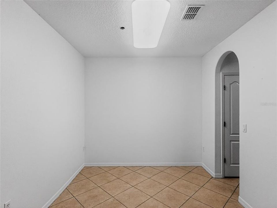 На продажу: $345,000 (3 спален, 2 ванн, 1659 Квадратных фут)