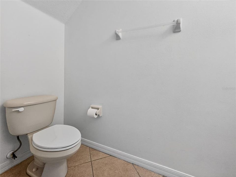 На продажу: $345,000 (3 спален, 2 ванн, 1659 Квадратных фут)