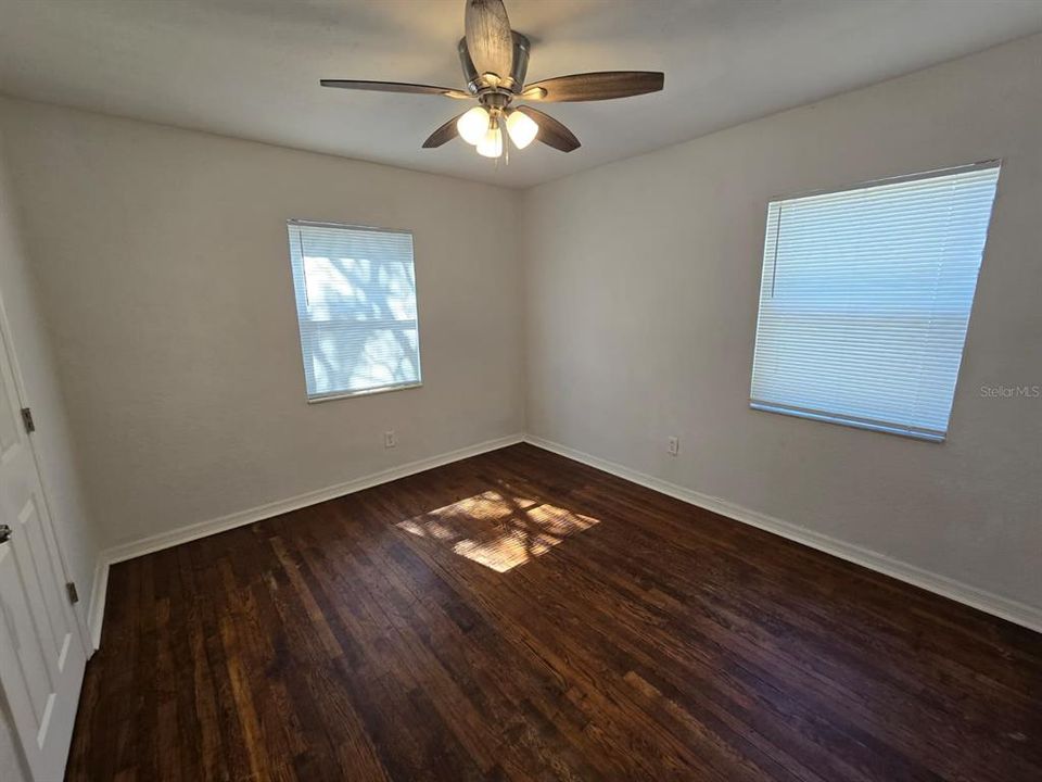 Active With Contract: $2,000 (4 beds, 2 baths, 1152 Square Feet)