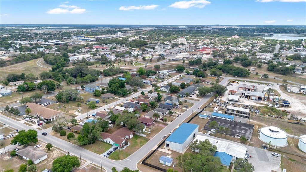 For Sale: $160,000 (2 beds, 1 baths, 660 Square Feet)