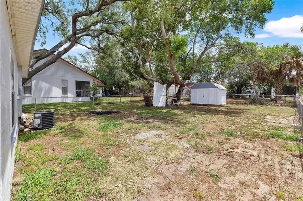 For Sale: $160,000 (2 beds, 1 baths, 660 Square Feet)