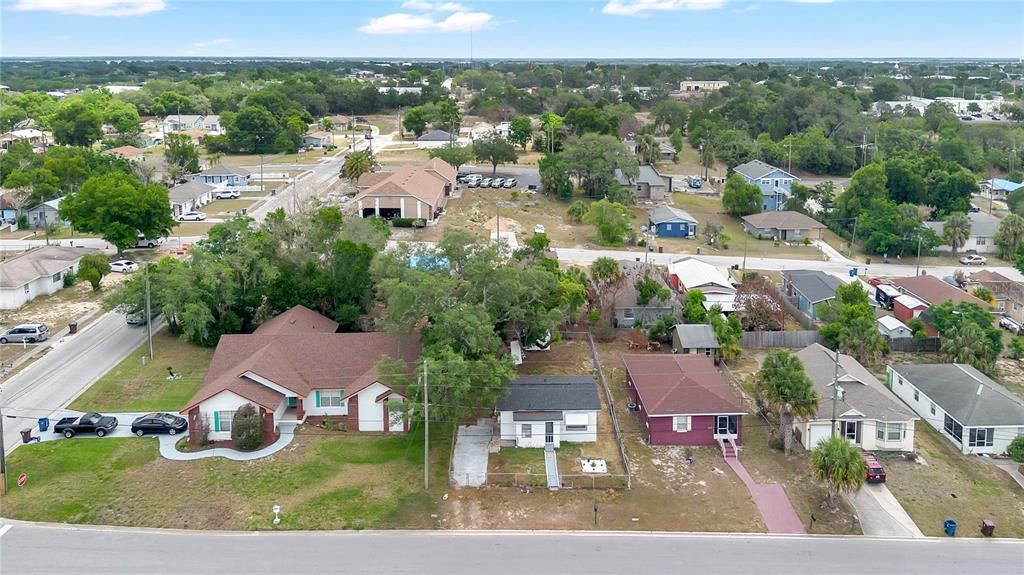 For Sale: $160,000 (2 beds, 1 baths, 660 Square Feet)