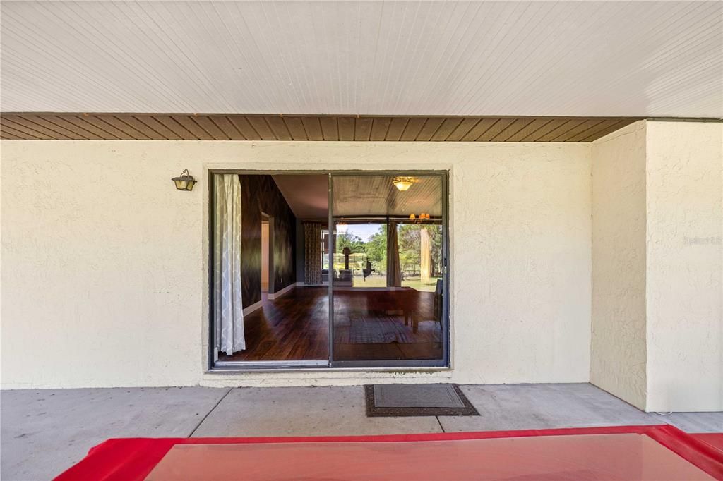 Active With Contract: $410,000 (3 beds, 2 baths, 1890 Square Feet)