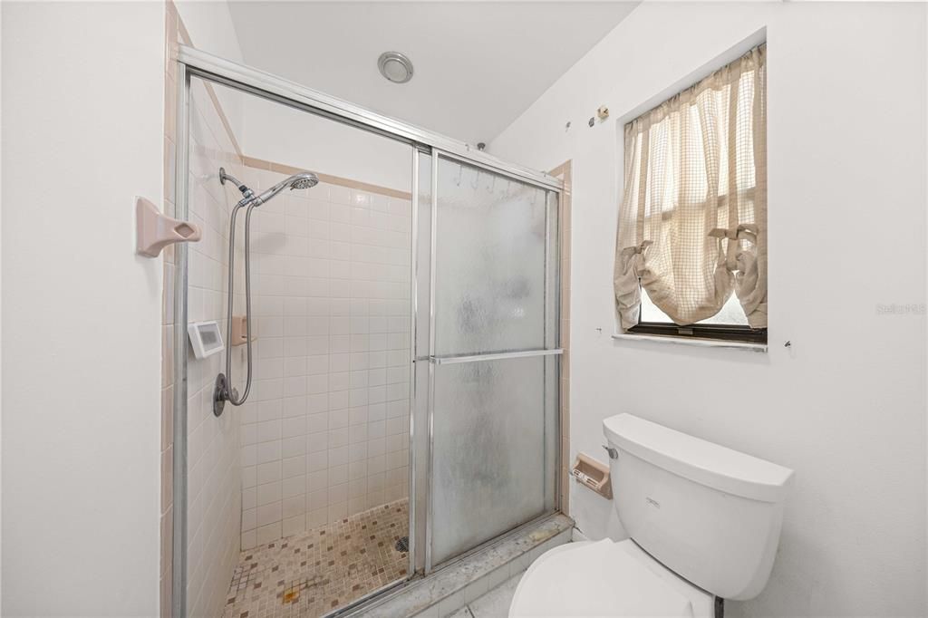 Active With Contract: $410,000 (3 beds, 2 baths, 1890 Square Feet)