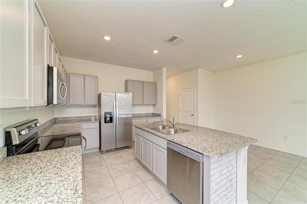 Active With Contract: $2,500 (3 beds, 2 baths, 1745 Square Feet)