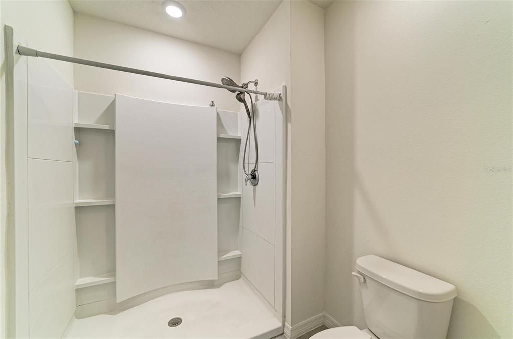 Active With Contract: $2,500 (3 beds, 2 baths, 1745 Square Feet)