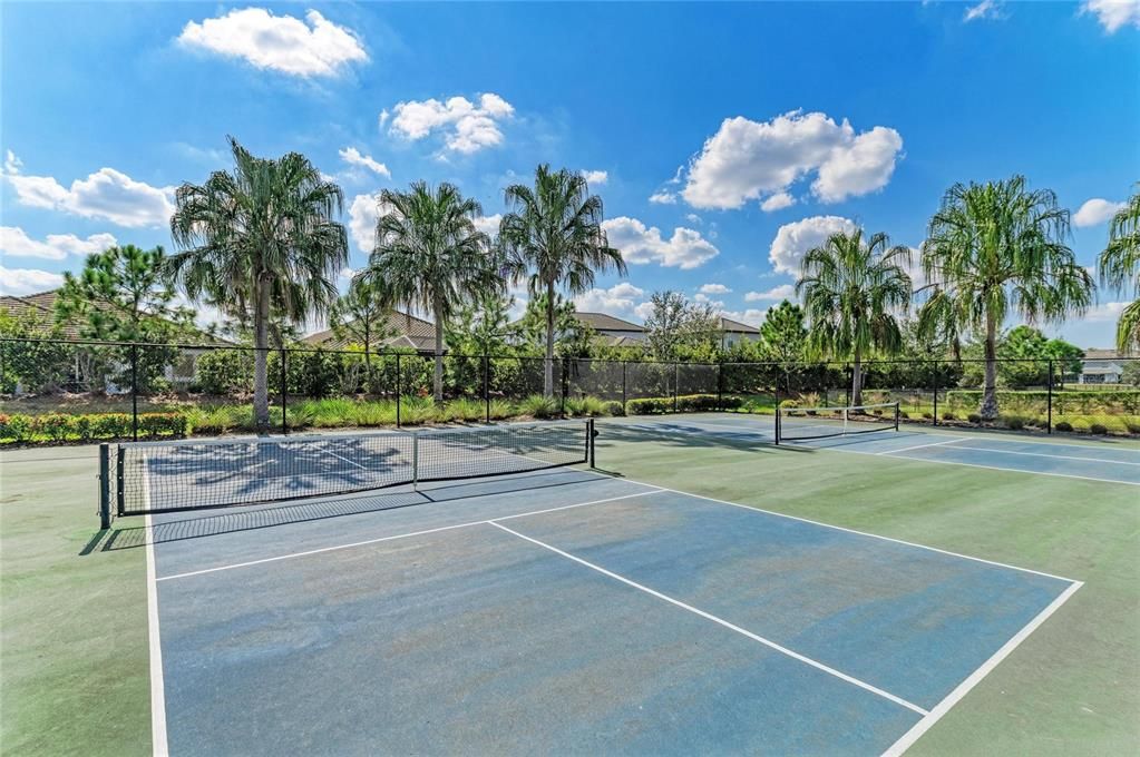 Active With Contract: $2,500 (3 beds, 2 baths, 1745 Square Feet)